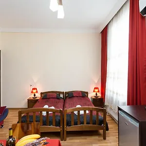 https://gis-guest-house.alltbilisihotels.com